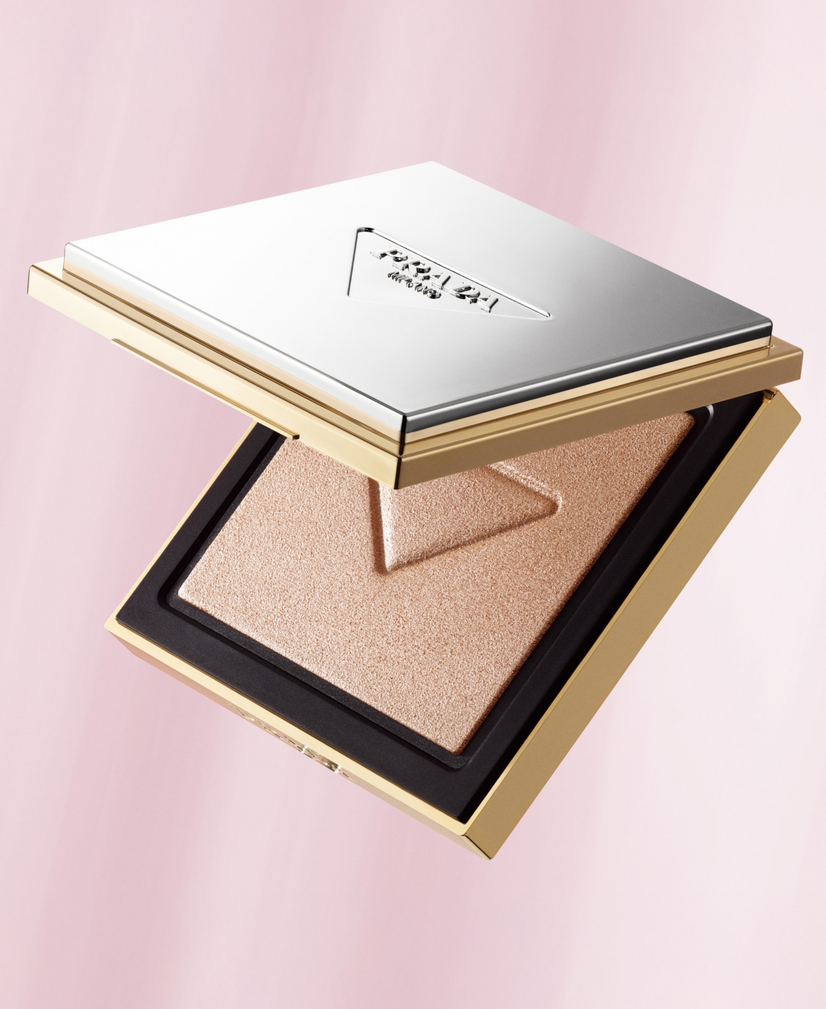Prada Beauty Light Glowing Refillable Highlighter Powder In Gold