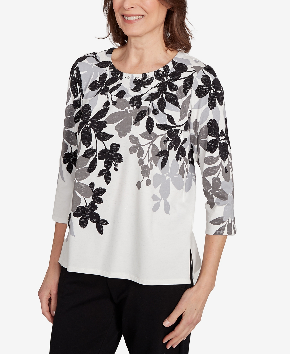 Alfred Dunner Women's Classic Shadow Leaf Three Quarter Sleeve Top In White