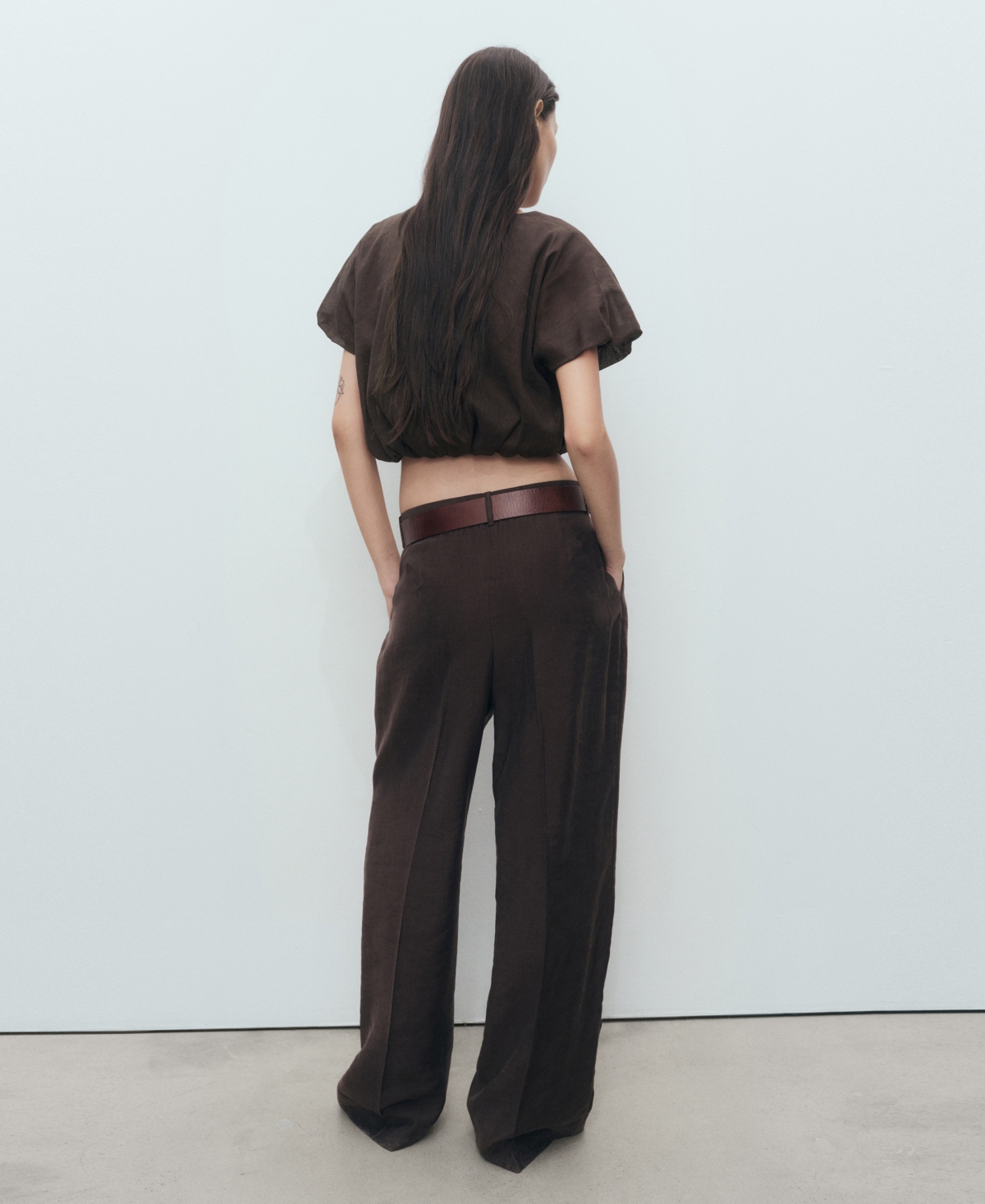 Mango Puff Sleeve Crop Top In Brown