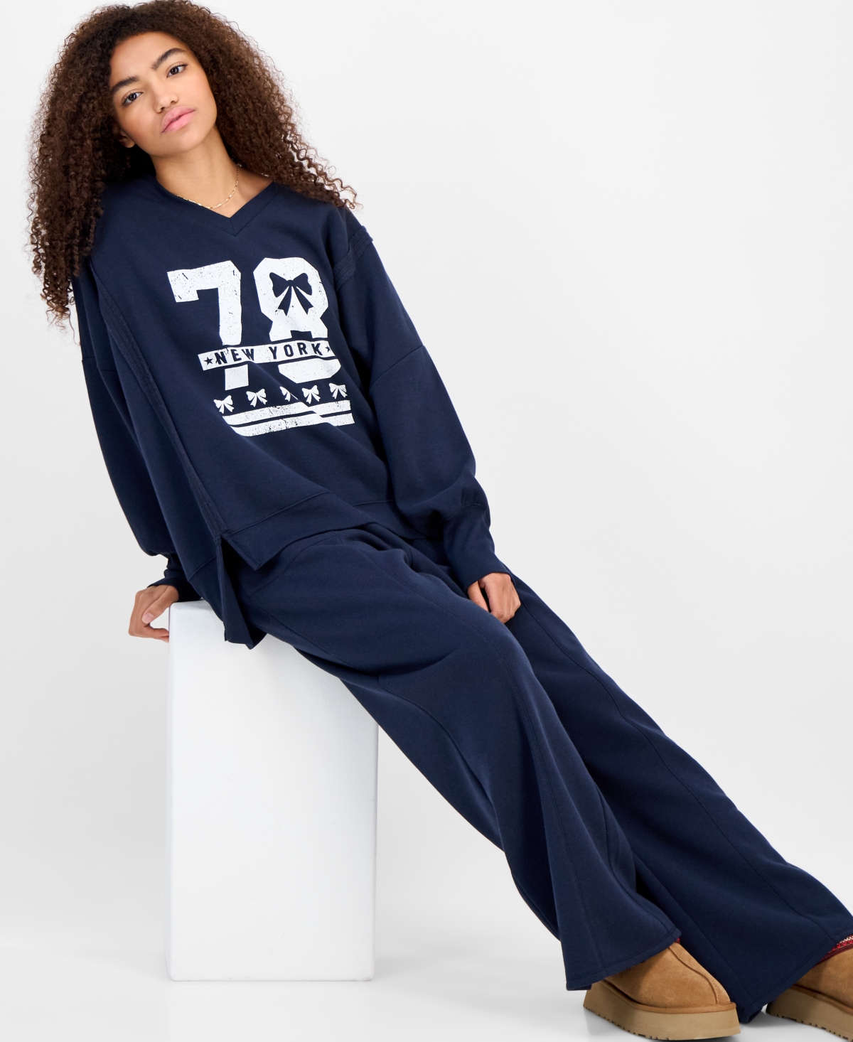 Planet Heart Planet Gold Juniors Oversized Graphic Print Sweatshirt High Rise Fleece Pants In Blue