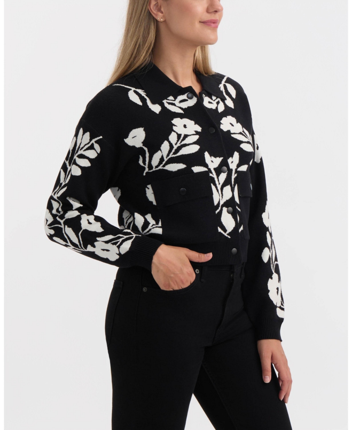 Ellen Tracy Floral Snap Front Crop Cardigan In Black