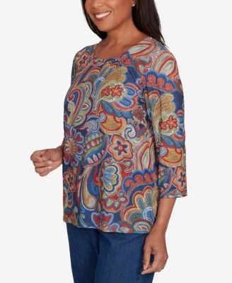 Petite Stitched Floral Crewneck Top