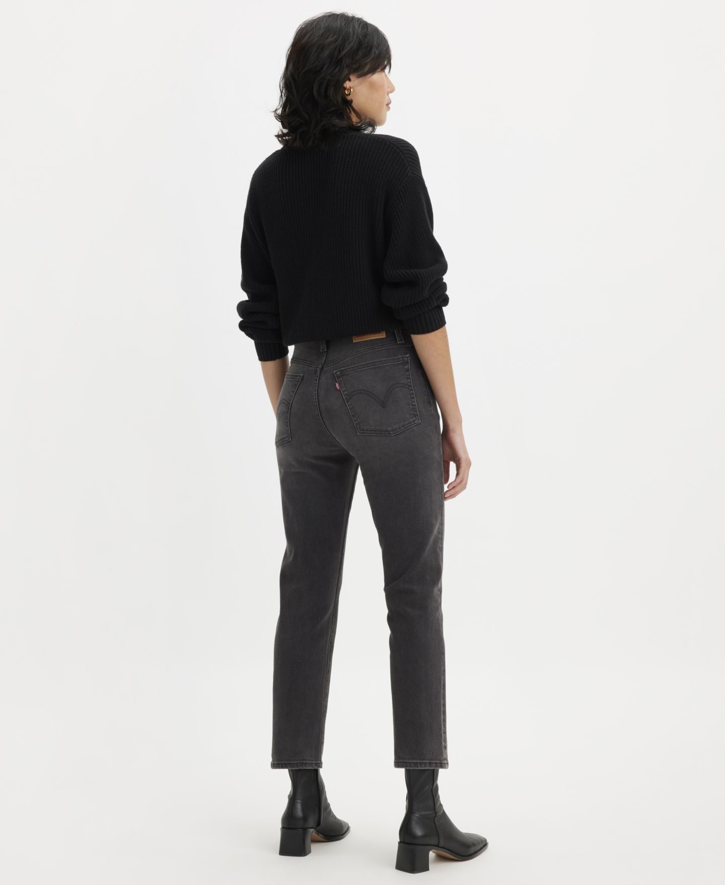 Женские джинсы Levi's Wedgie Straight-Leg High-Rise Cropped Jeans, цвет: Чёрный — фото 4