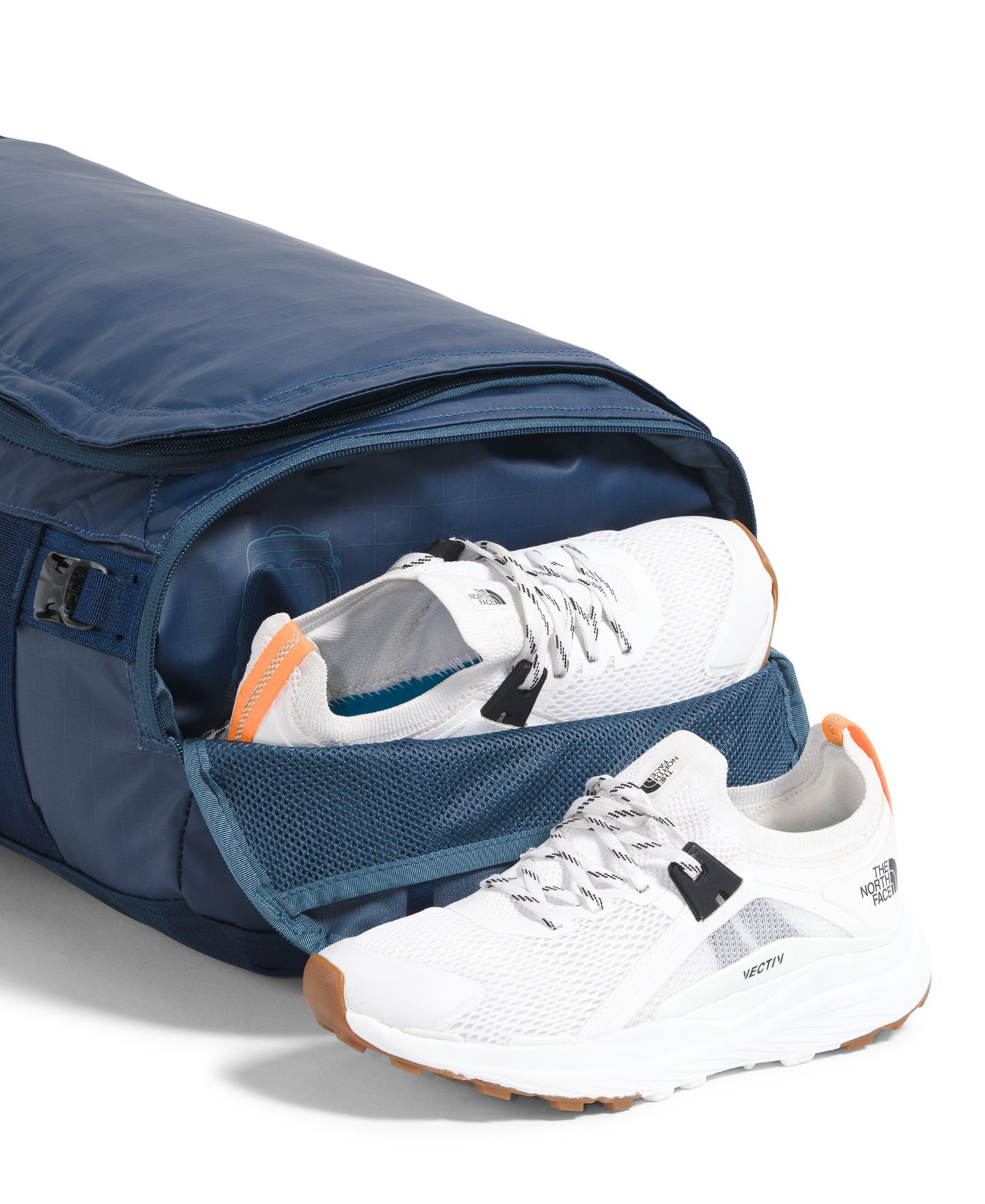 Мужская сумка The North Face Base Camp Voyager Duffel - 32L, цвет: Синий — фото 5