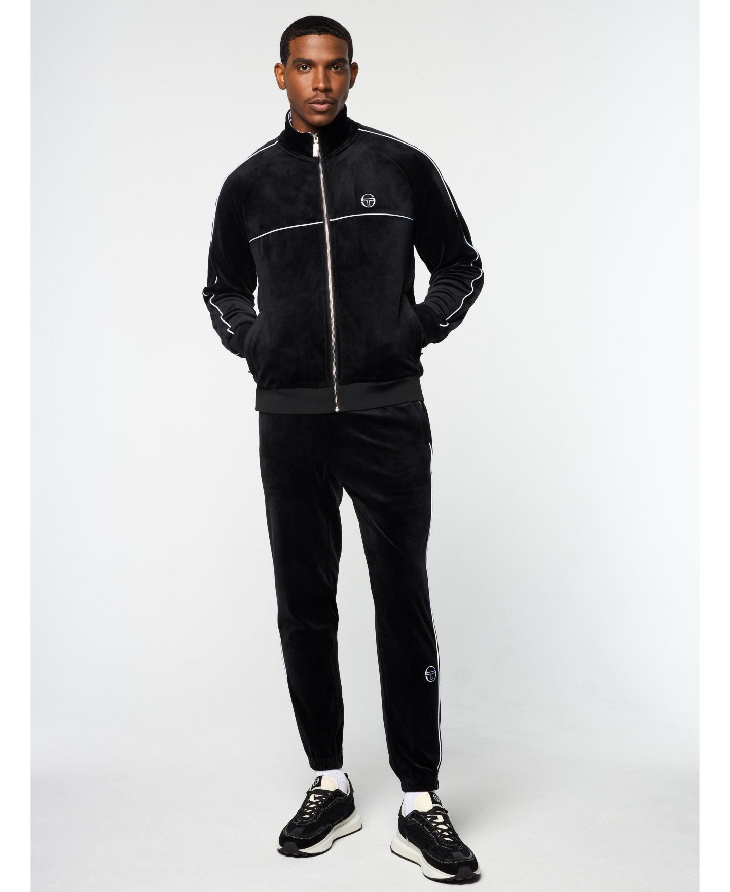 Мужская куртка Sergio Tacchini Lioni Velour Track Jacket, цвет: Чёрный — фото 2