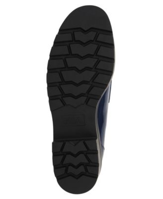 Women's Yoani Round Toe Lug Sole Loafers