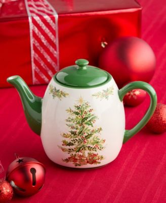 Holly Tree Teapot