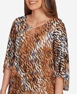 Petite Tie Dye Zebra Jacquard Textured Top