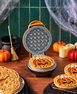 Peanuts Snoopy Jack-o-Lantern Mini Waffle Maker