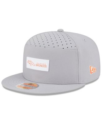 New Era - Men's Gray Denver Broncos 2025 Sideline Split Panel 9FIFTY Snapback Hat