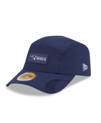 New Era - Men's Navy New England Patriots 2025 Sideline Runner Adjustable Hat