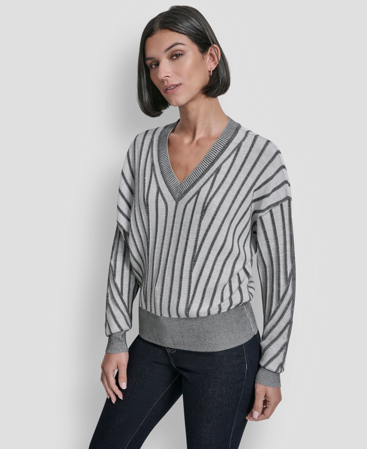 Dkny Women's Long Sleeve V-Neck Sweater