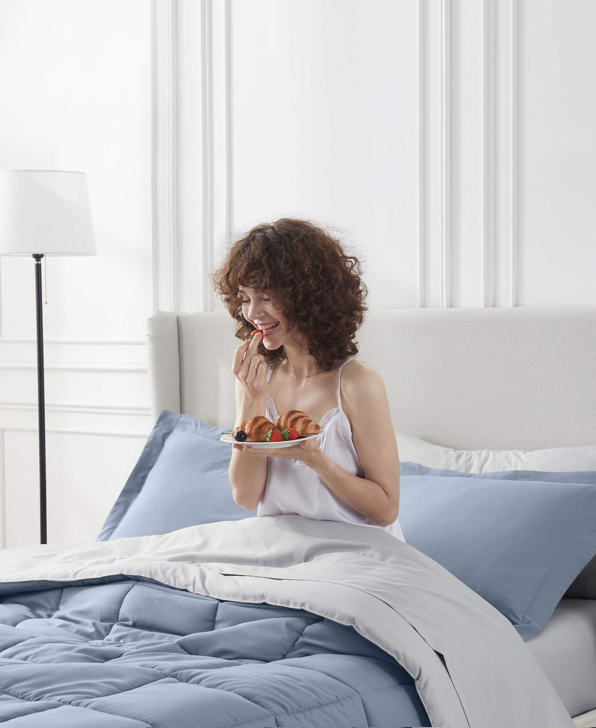 Nestl Luxury Soft Reversible 7-pc. Comforter Set, Queen In Blue