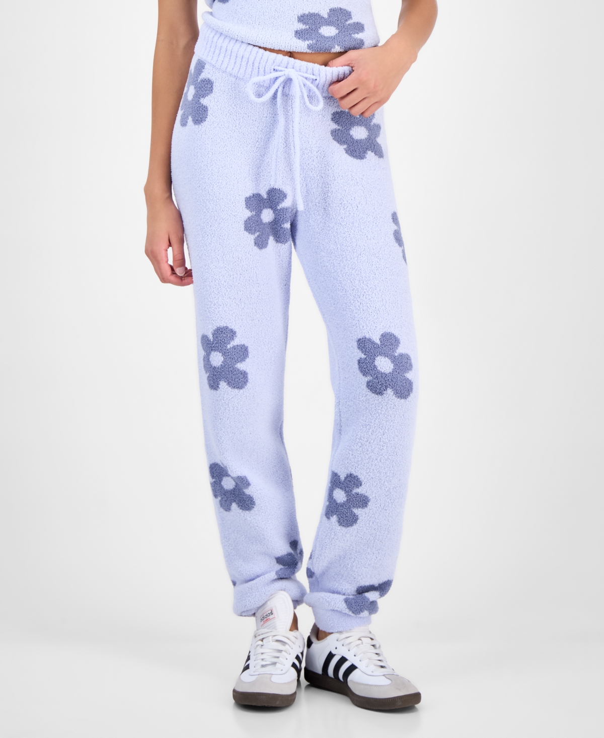 Hippie Rose Juniors' Floral Teddy-knit Jogger Pants In Blue