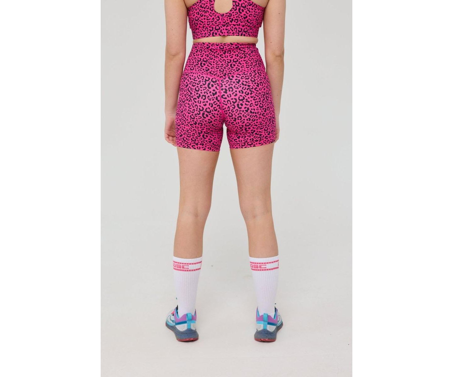 Женские шорты OOSC Infinite High Waisted Shorts - Pink Leopard, цвет: Розовый леопардовый — фото 2