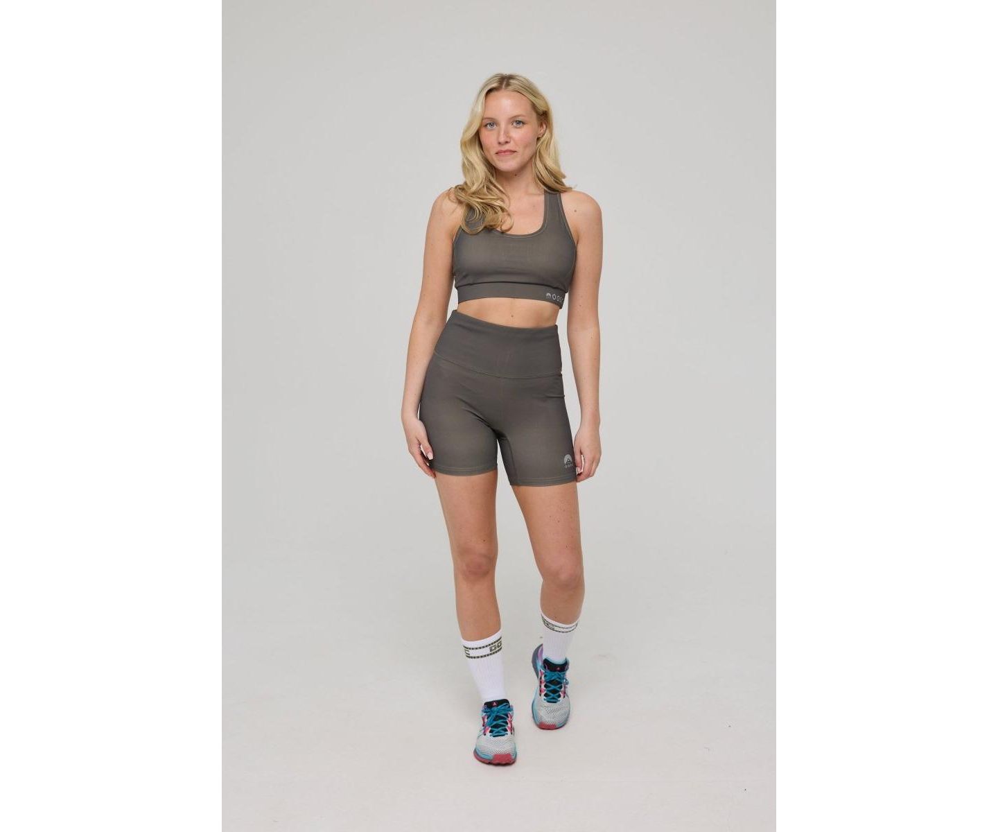 Женские шорты OOSC Infinite High Waisted Shorts - Khaki, цвет: Хаки — фото 2