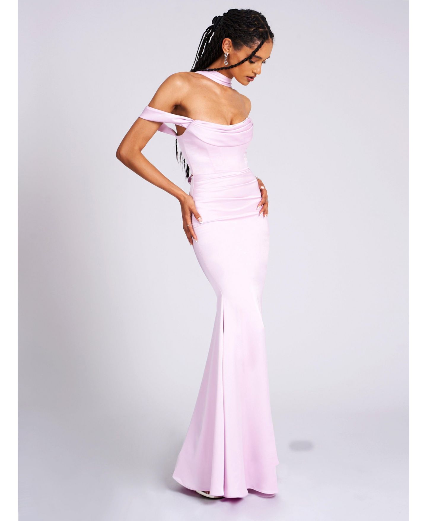 Женское платье Miss Circle Ivona Mauve Halter Neck Double Duchess Satin Gown, цвет: Розовато-лиловый фиолетовый — фото 3