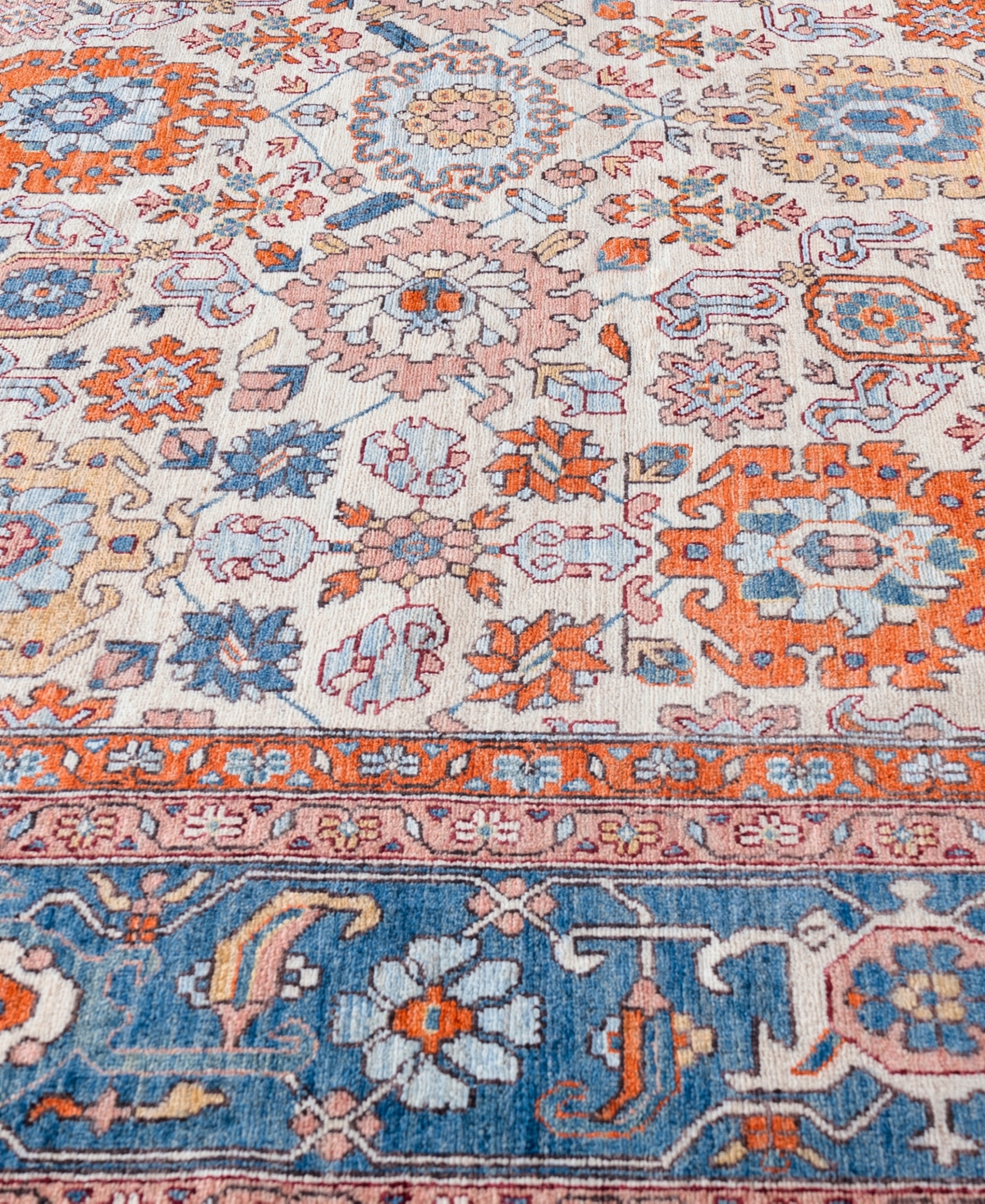 Adorn Hand Woven Rugs Serapi M0103-150 8'9"x12'1" Area Rug In White
