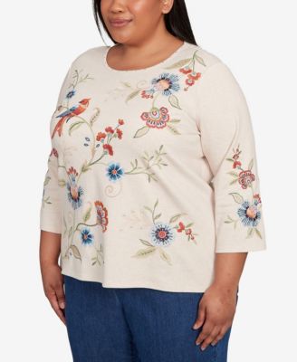 Plus Size Sunset Canyon Allover Floral Embroidered Crew Neck Top