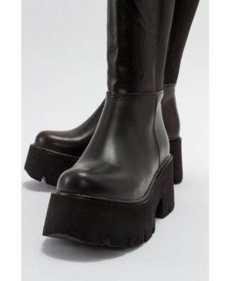 Solo Platform Boot (Women)