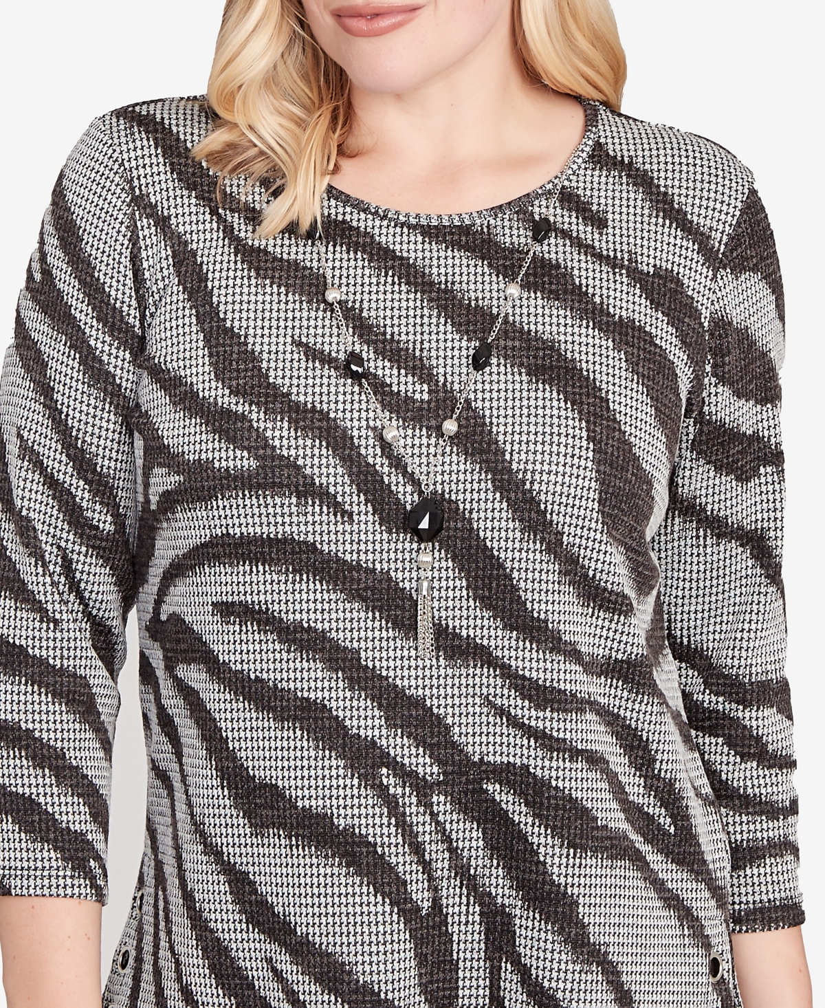 Alfred Dunner Jet Setter Animal Houndstooth Top With Necklace In Gray