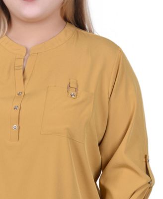 Plus Size 3/4 Tabbed Sleeve Y Neck Top