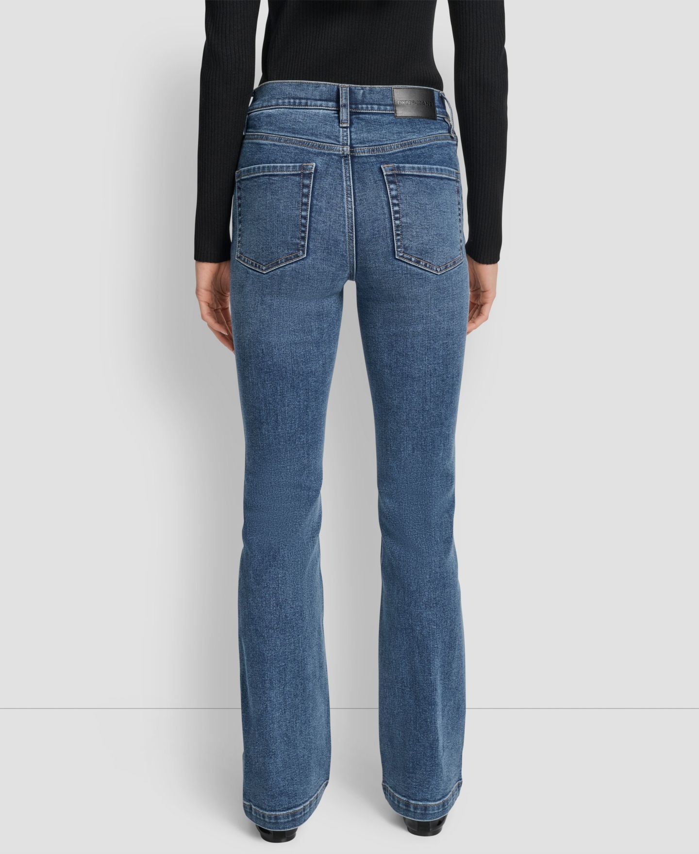 Женские джинсы DKNY Jeans High Rise Flare, цвет: Dekalb — фото 2