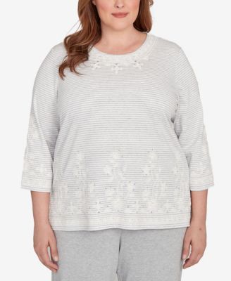 Plus Size Casual Vibe Embellished Striped Crew Neck Top