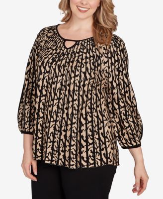 Plus Size Gored Texture Animal Print Sweater