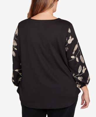 Plus Size Metallic Embroidered Floral Top