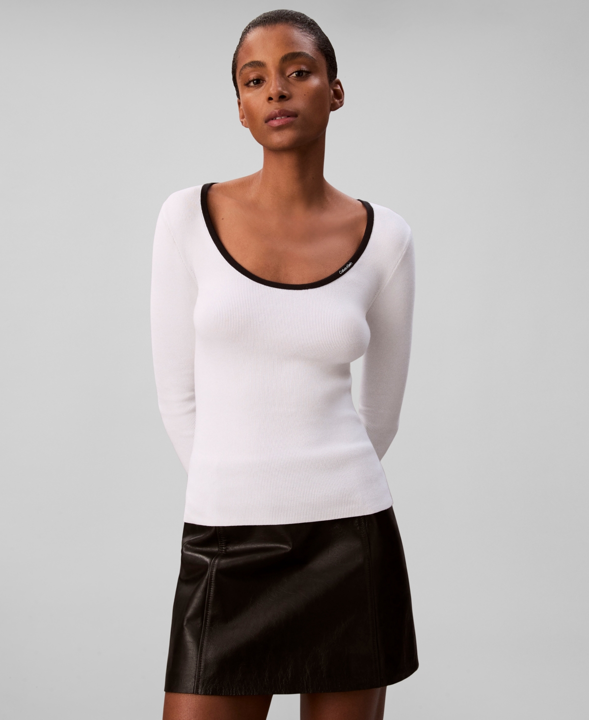 Calvin Klein Jeans Est.1978 Calvin Klein Women's Cotton Blend Classic Scoopneck Sweater