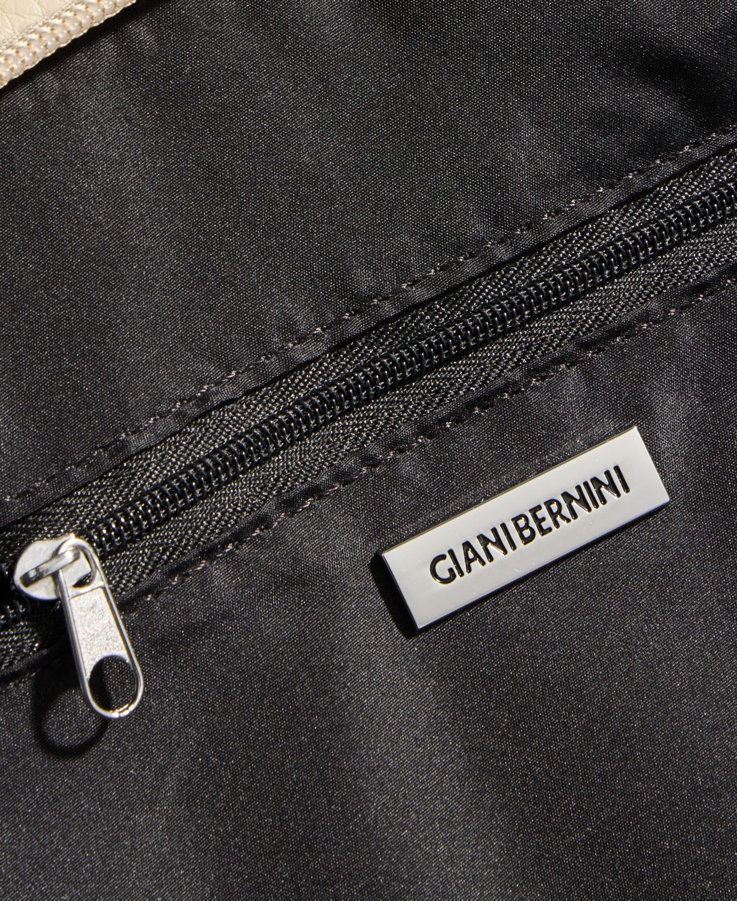 Женская сумка Giani Bernini Colorblock Pebble Hobo, цвет: Чёрный — фото 7
