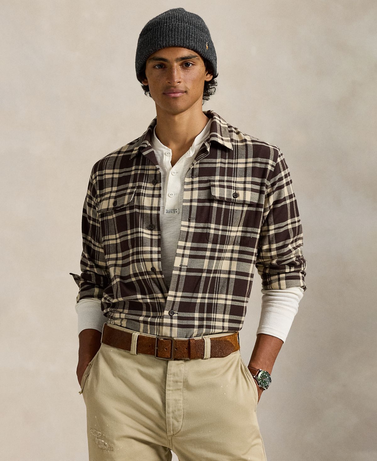 Мужская рубашка в клетку классического покроя