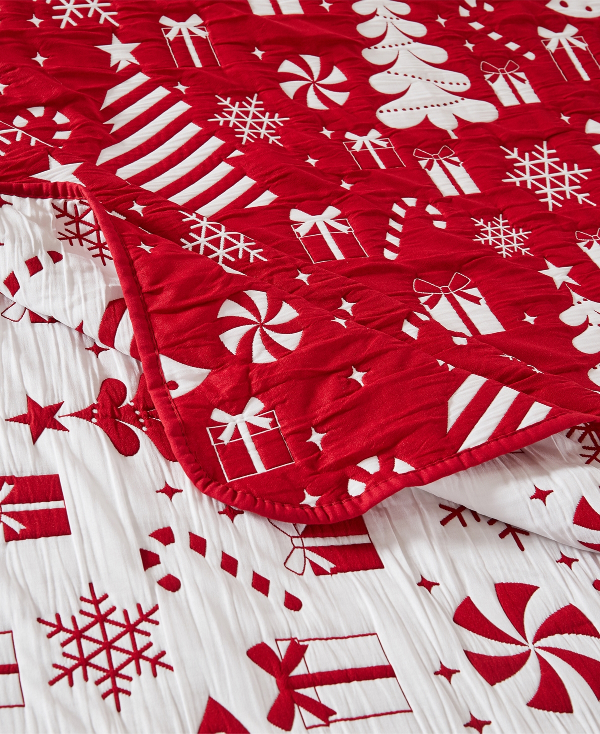 Greenland Home Fashions Peppermint Party Jacquard Woven Reversible Holiday Throw, 50" X 60" In Red