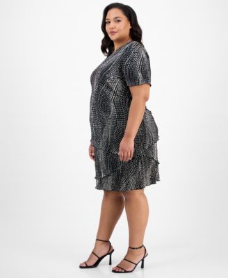 Plus Size Printed Tiered Short-Sleeve Sheath Dress