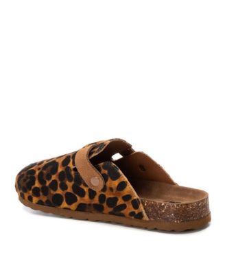 Women's Suede Casual Clogs  By XTI
