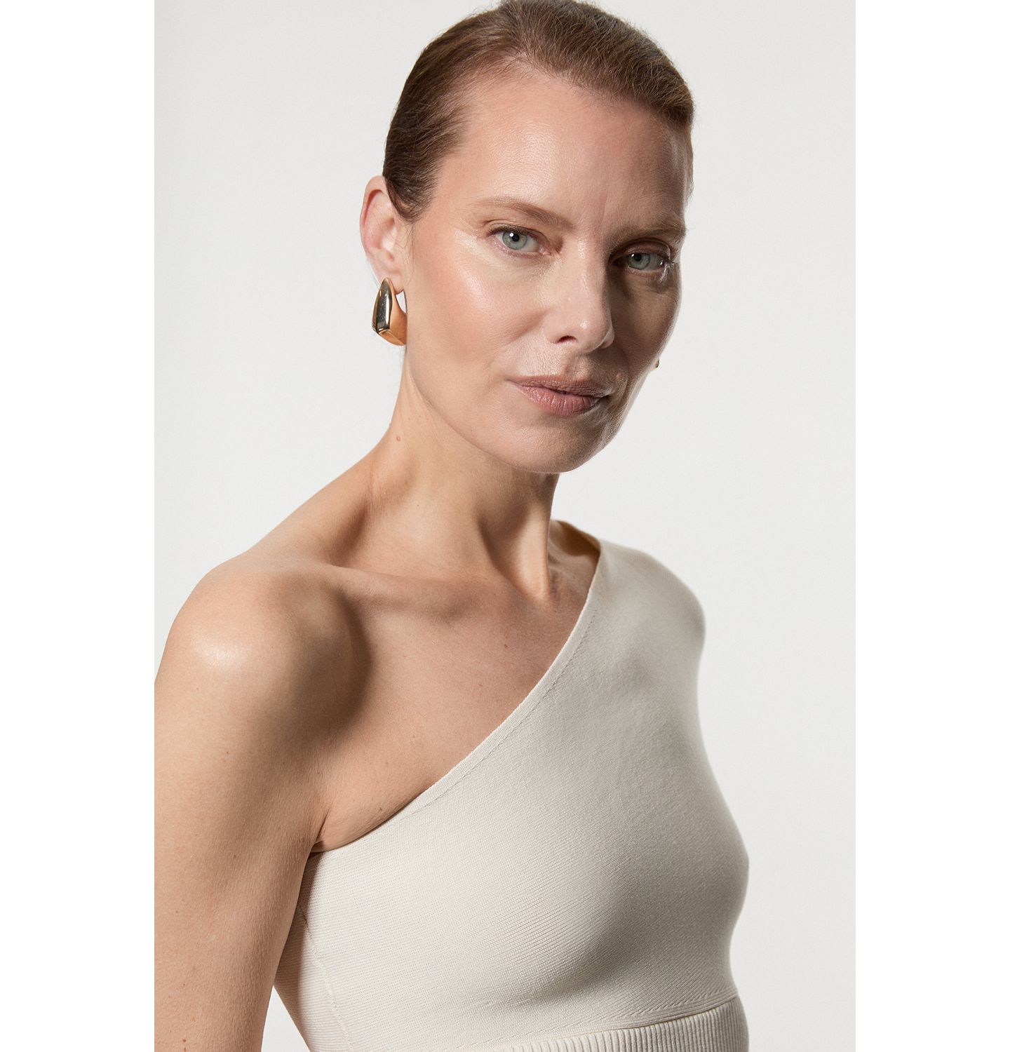 Женский топ Karen Millen Knitted One Shoulder, цвет: Кремовый — фото 6