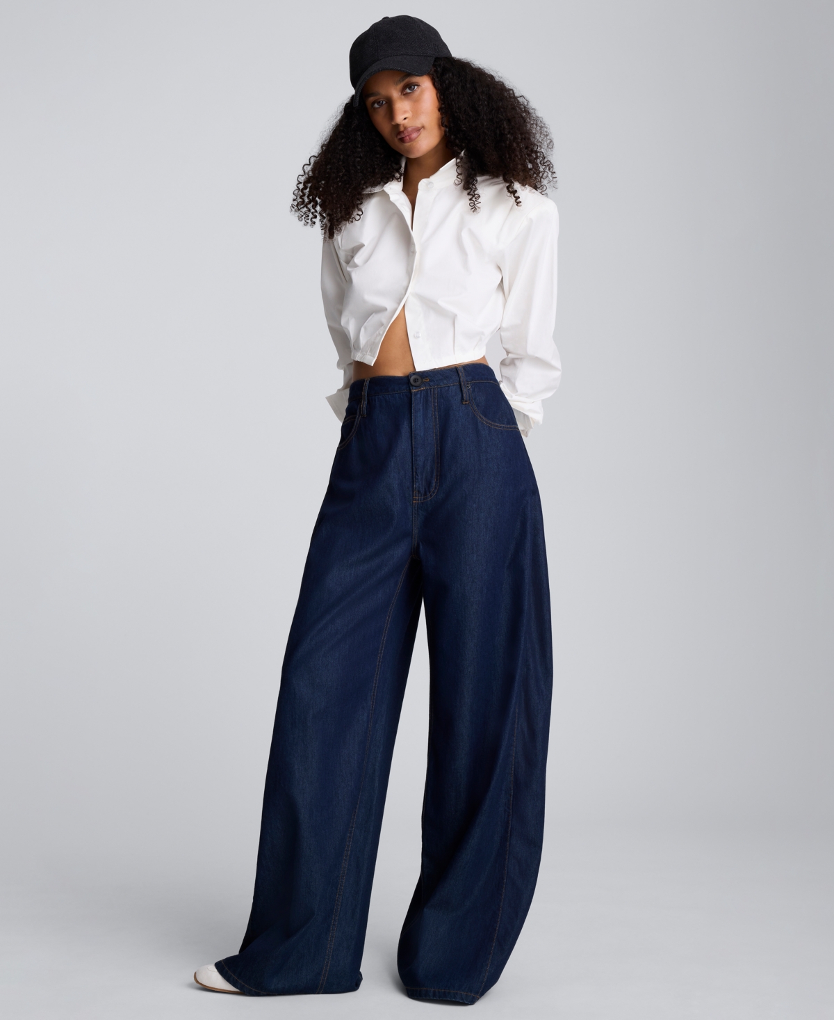 Kenneth Cole Strong Shoulder Cropped Poplin Button Front Shirt In White