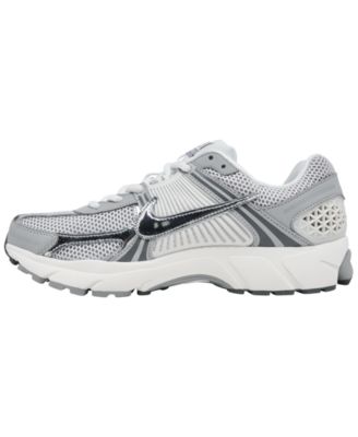 Men's Zoom Vomero 5 Casual Sneakers from Finish Line