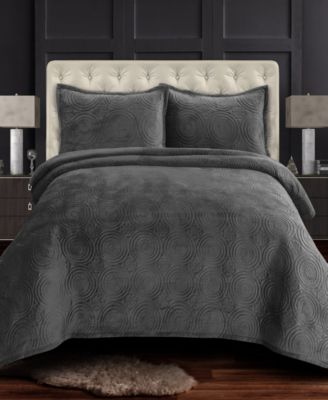 Capri Medallion Velvet Oversized Solid 3 Piece Quilt Set, Queen
