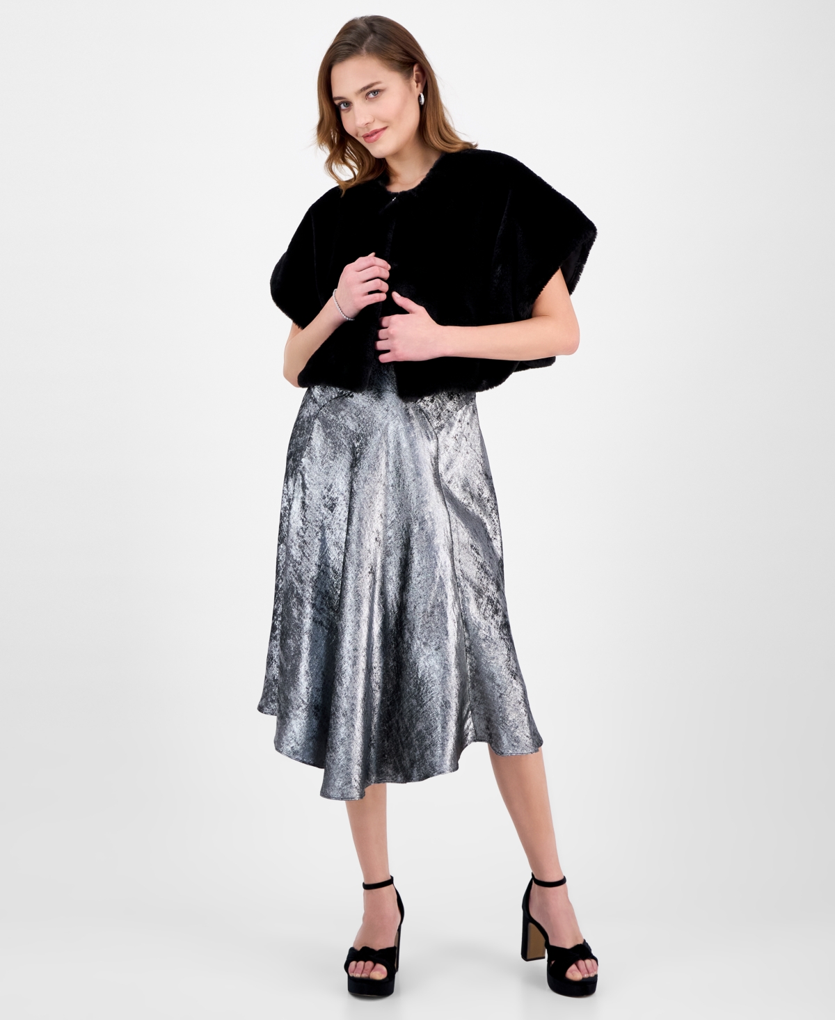 Robbie Bee Women's Faux Fur Caplet In Black