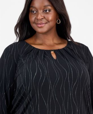 Plus Size 3/4-Sleeve Pleated Keyhole Top