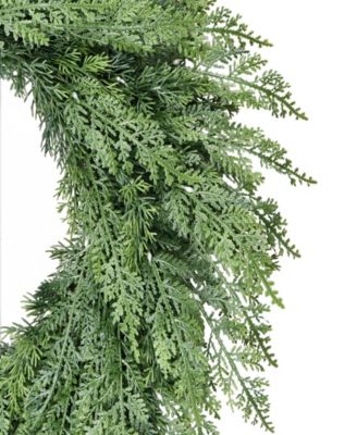 24" Pre-Lit Artificial Flocked Wreath