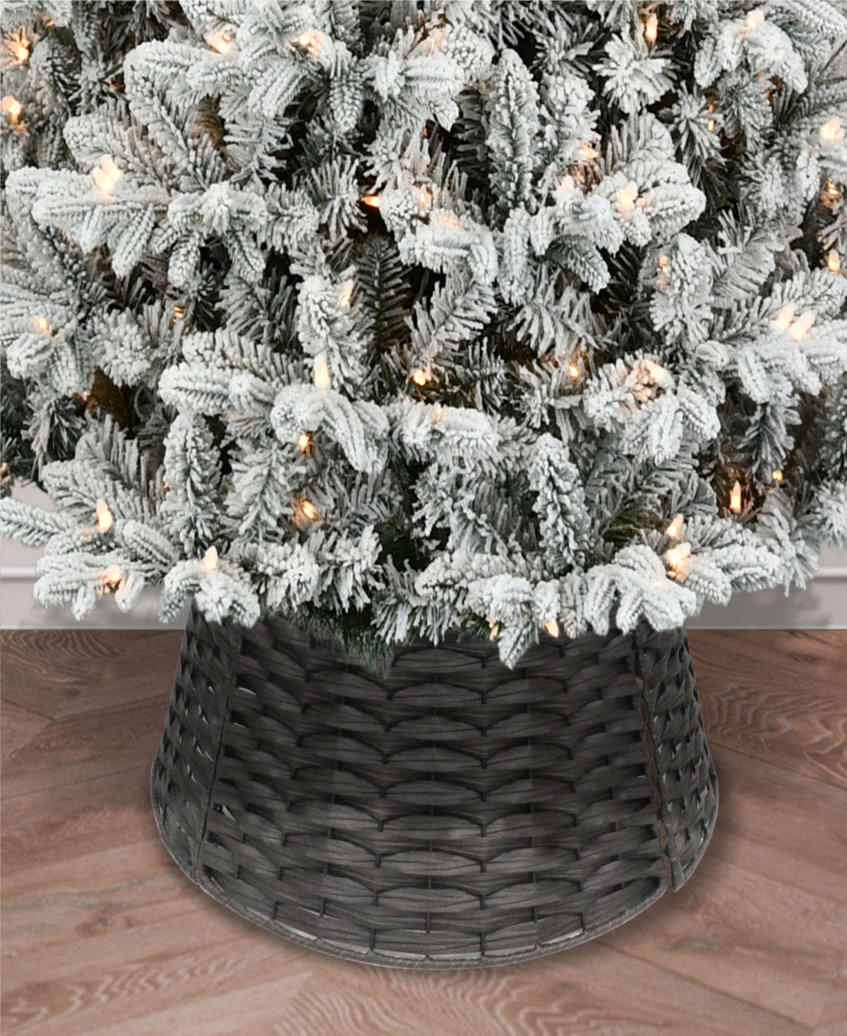 Puleo 25" Round Christmas Tree Collar Skirt In Brown