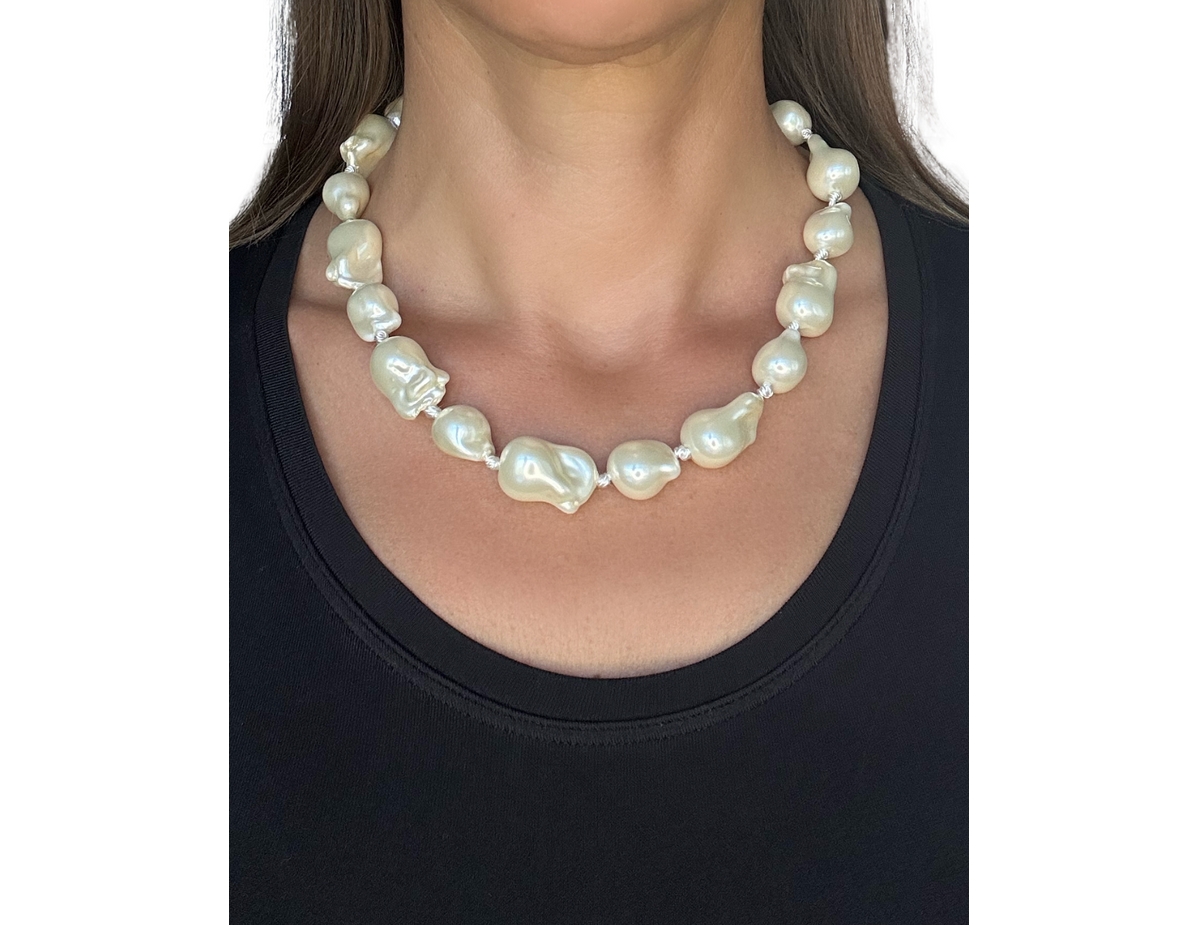 Baroque Shell Pearl Collar Necklace