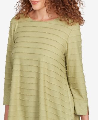 Petite Scalloped Jacquard Knit Top