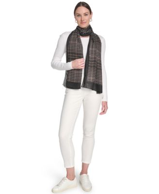 Women's Houndstooth Print Wrap