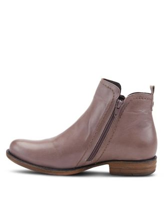 Oziel Leather Bootie with Decorative Zipper and Chunky Sculpted Heel