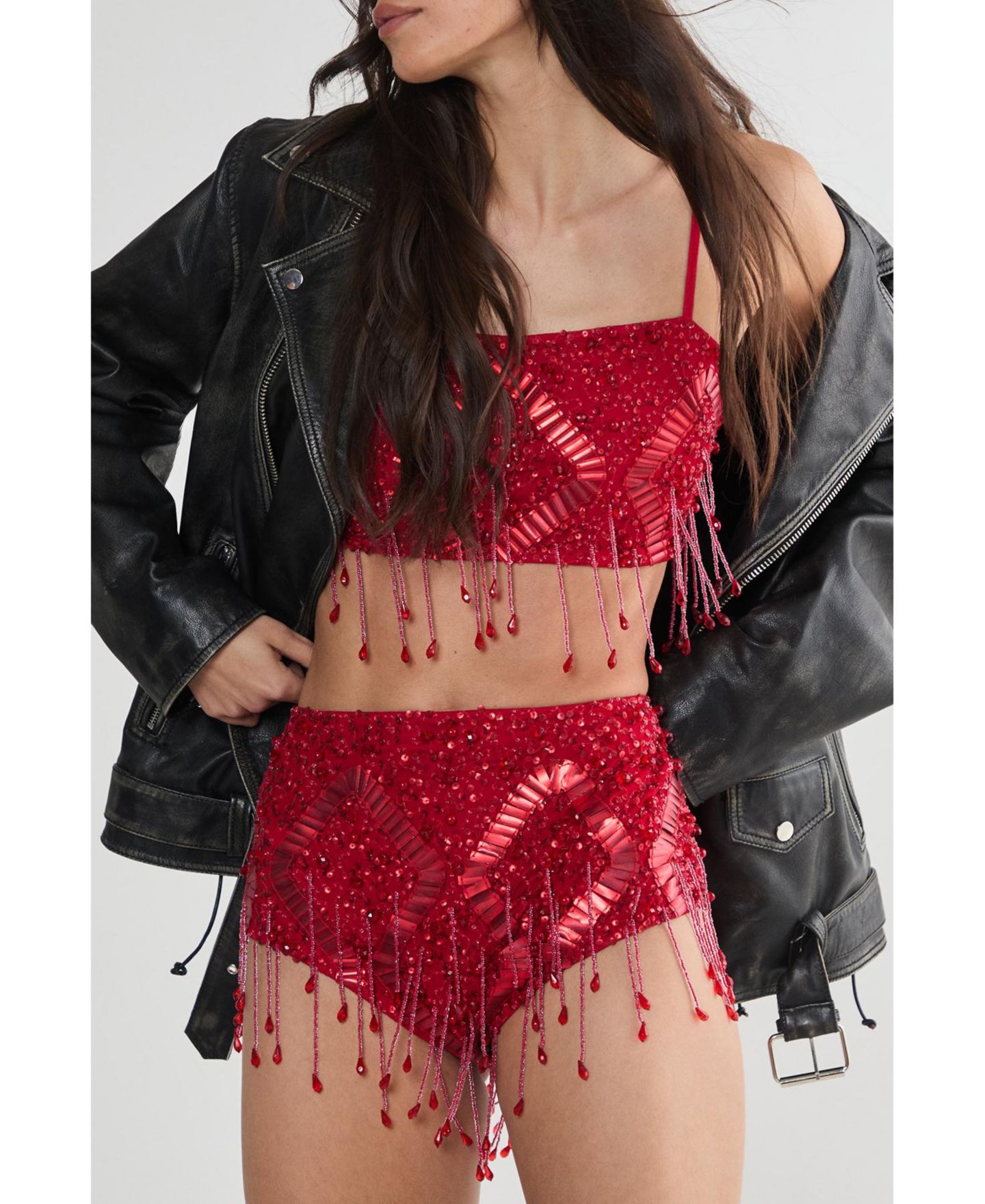 Женский топ Nasty Gal Embellished Tassel Beaded Crop, цвет: Красный — фото 2