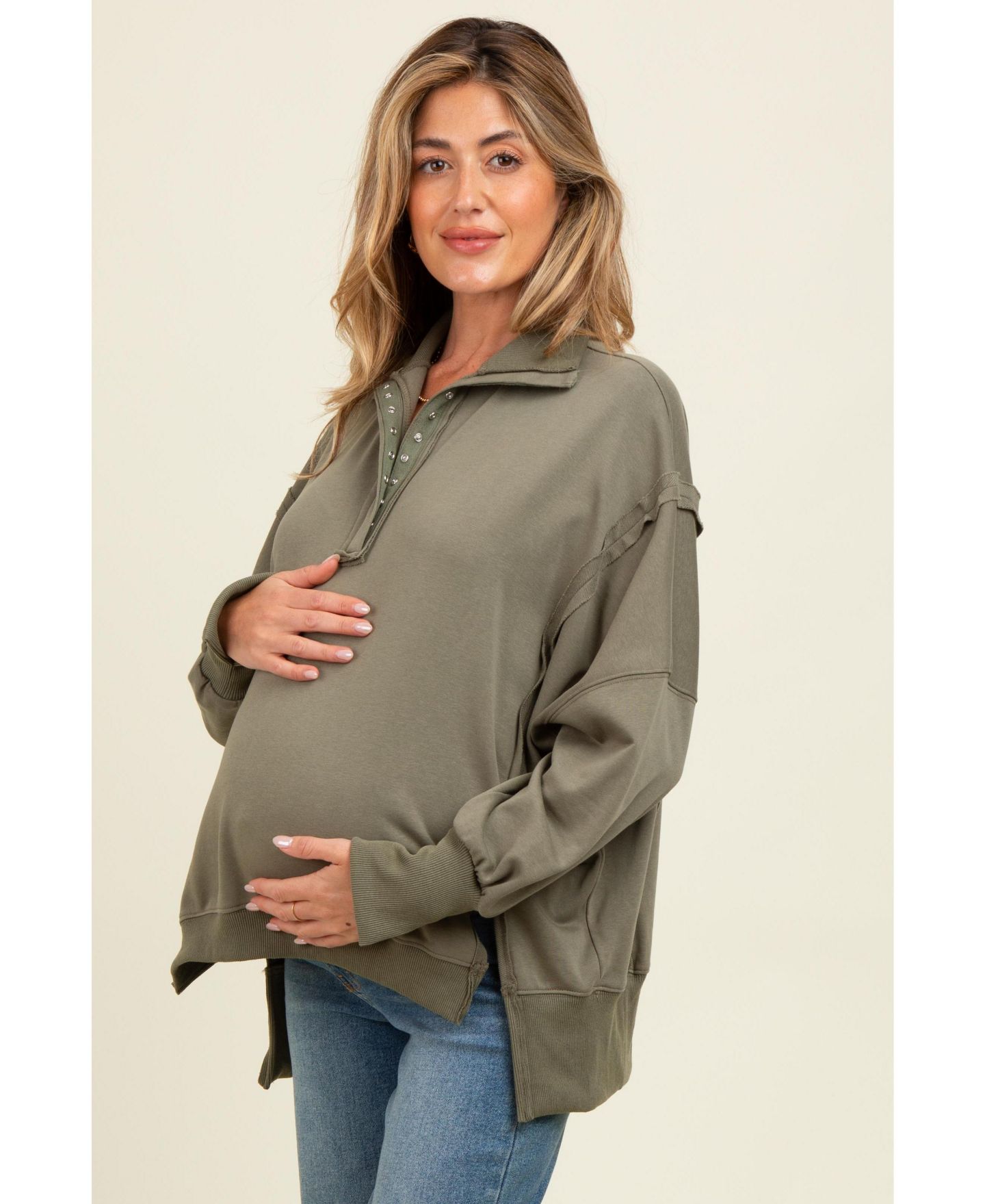 Женский свитшот Pinkblush Olive Snap Button Pullover Henley, цвет: Оливковый зелёный — фото 2